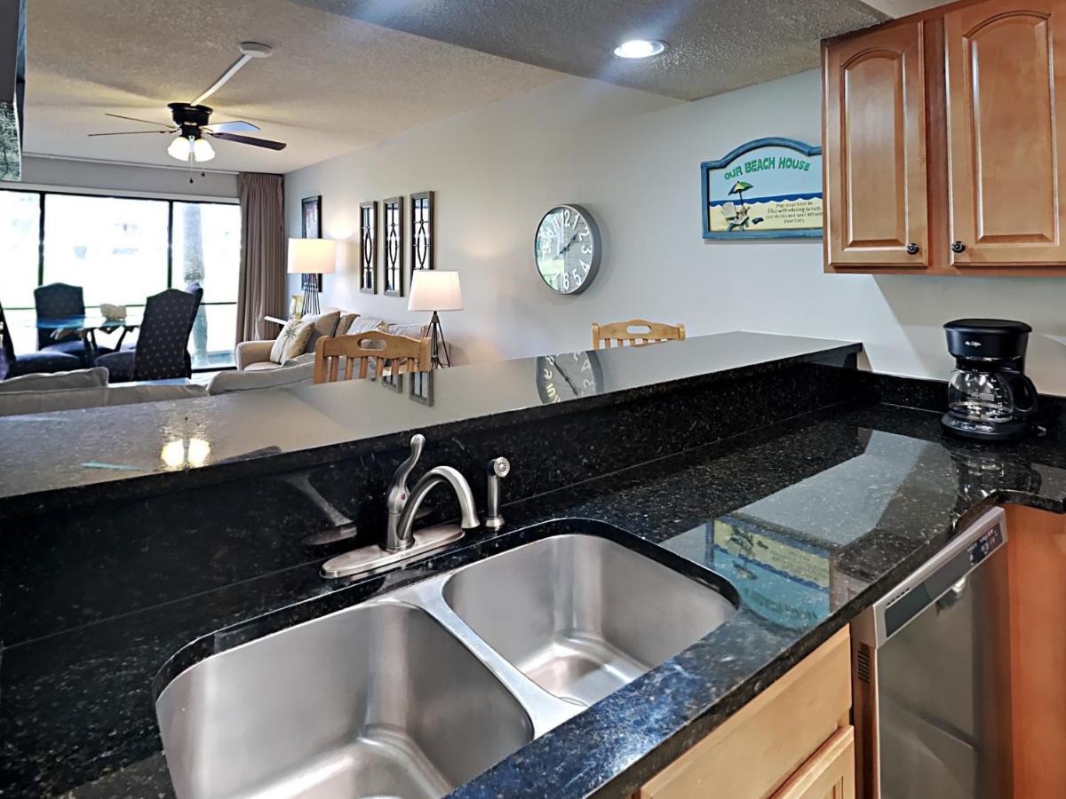 Edgewater 404 Apartment