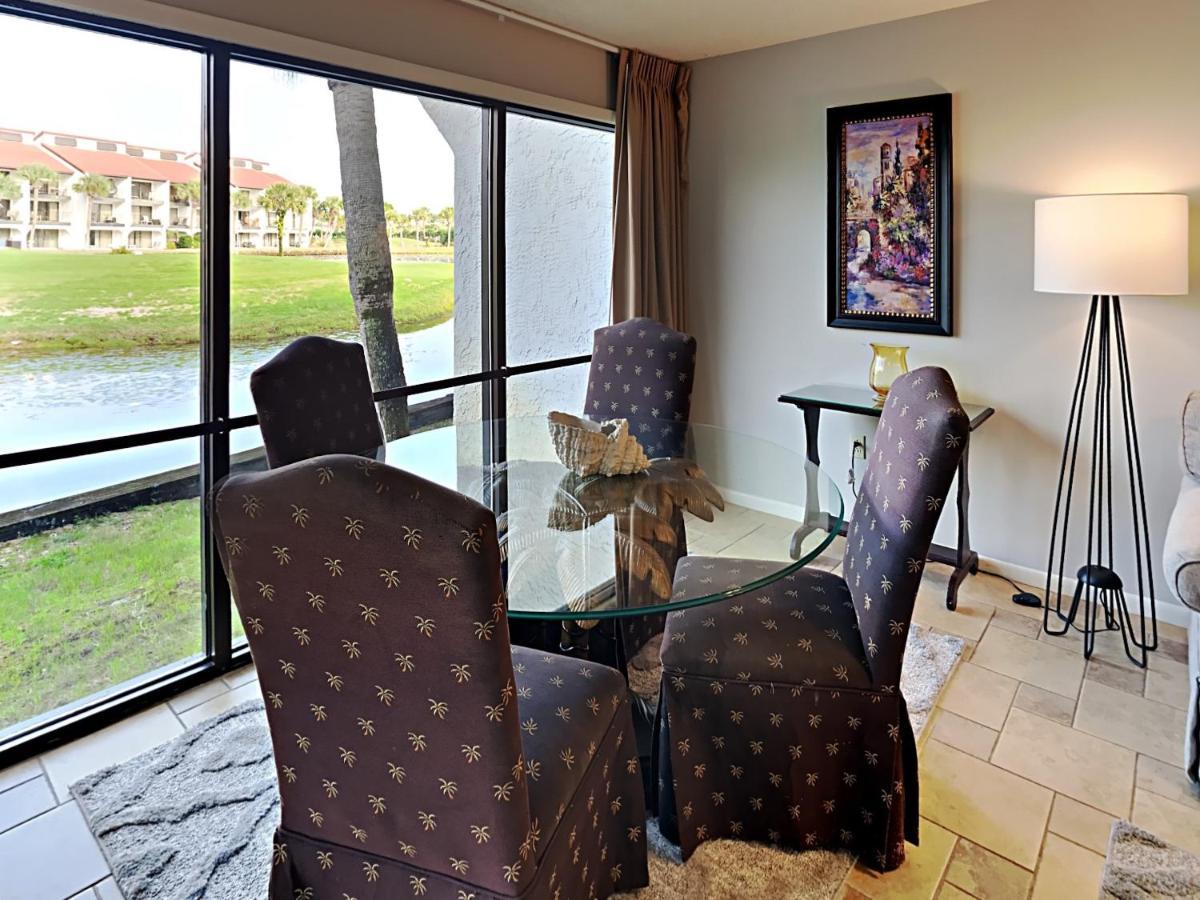 Edgewater 404 *